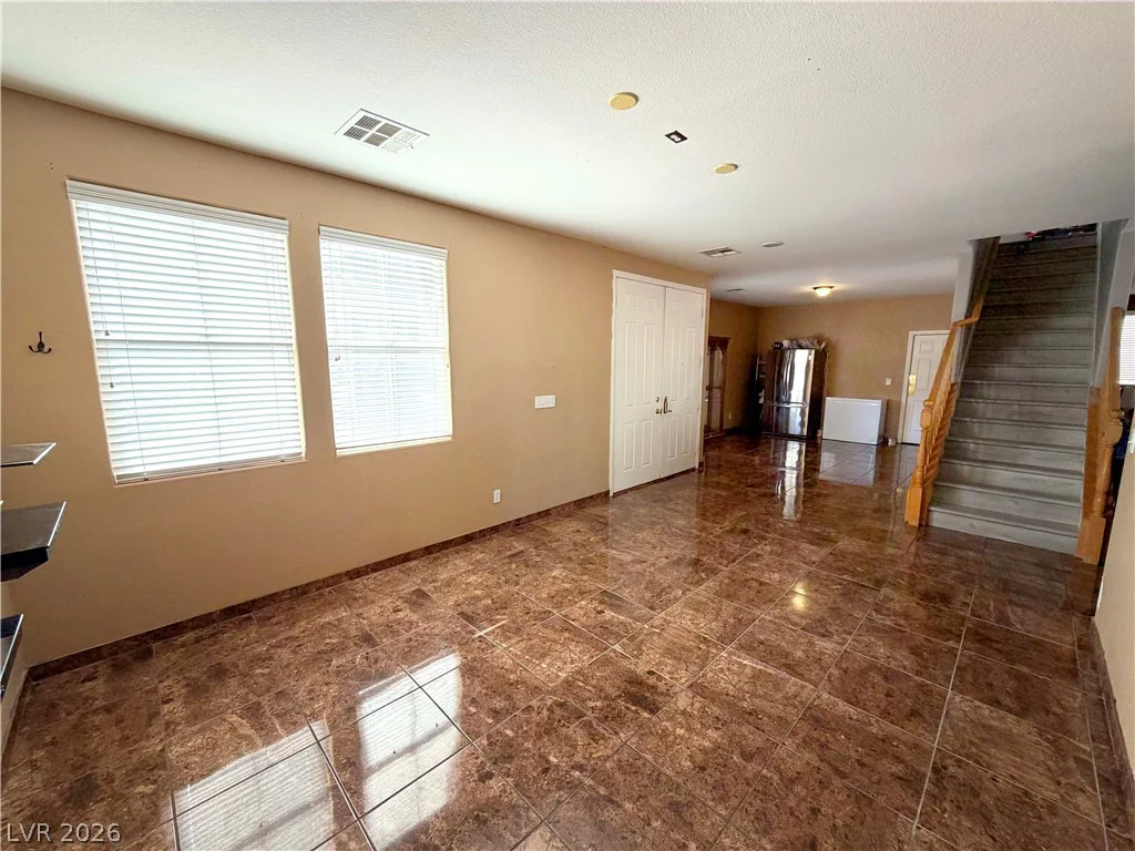 7842 Flat Creek, Las Vegas, NV 89131