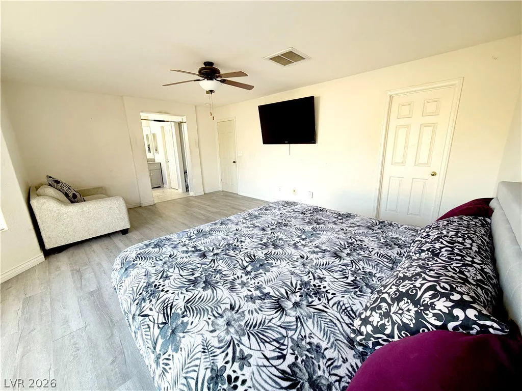 7842 Flat Creek, Las Vegas, NV 89131