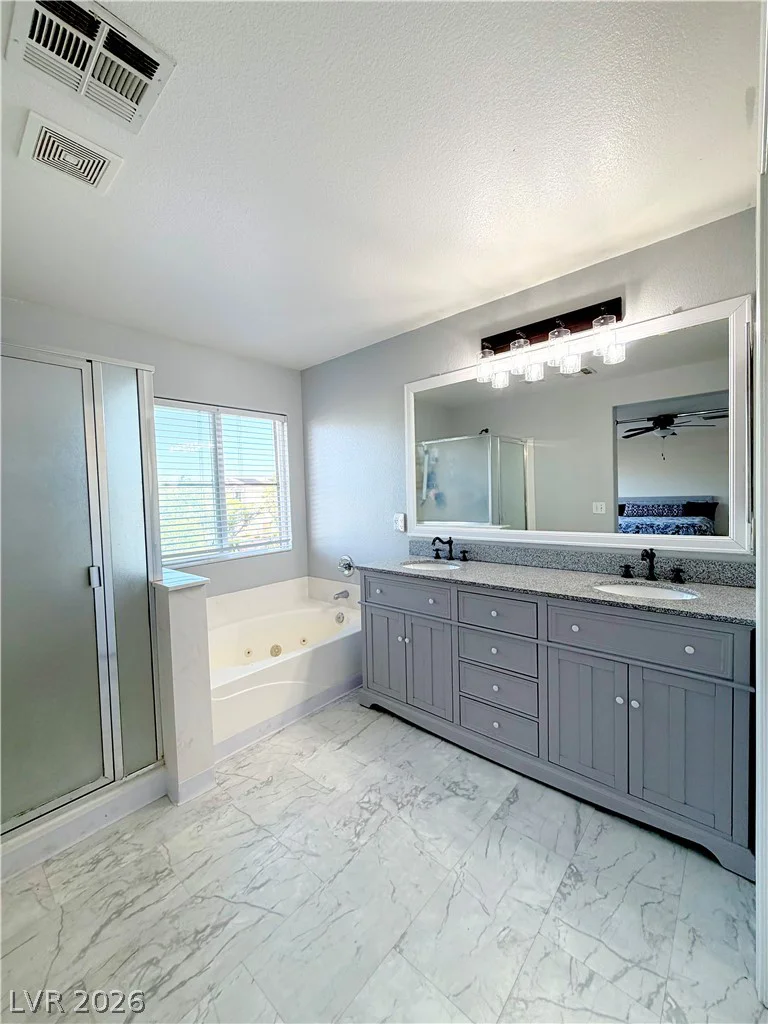 7842 Flat Creek, Las Vegas, NV 89131