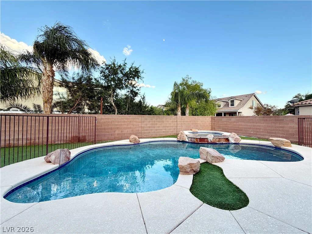 7842 Flat Creek, Las Vegas, NV 89131