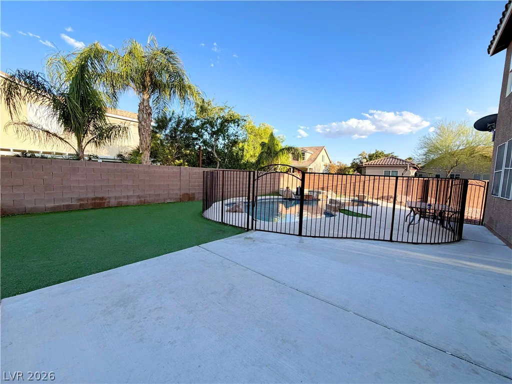 7842 Flat Creek, Las Vegas, NV 89131
