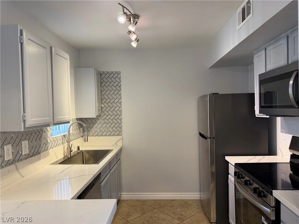 6650 Warm Springs, Las Vegas, NV 89118