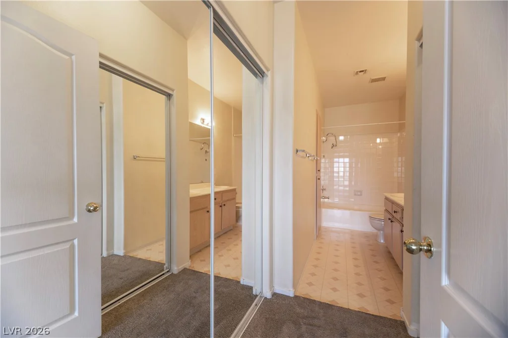 1900 Torrey Pines, Las Vegas, NV 89108