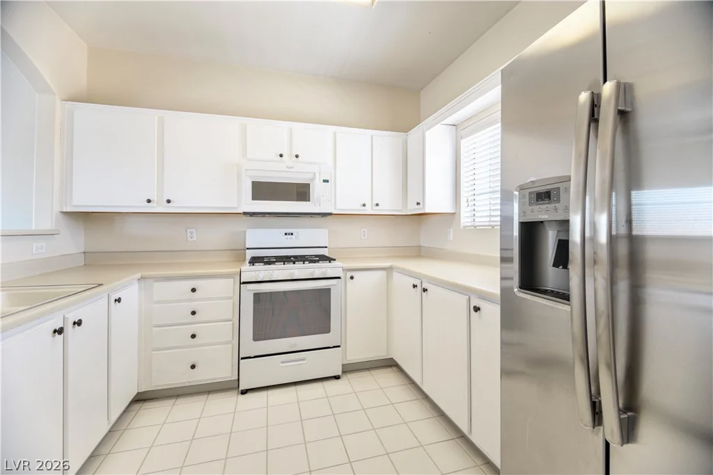 1900 Torrey Pines, Las Vegas, NV 89108