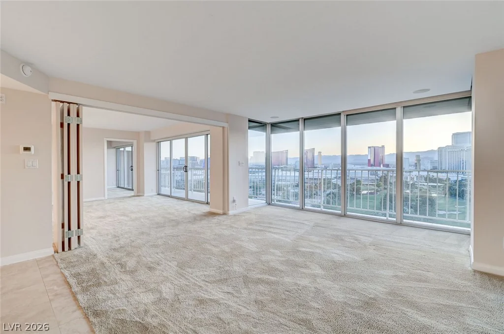 3111 Bel Air, Las Vegas, NV 89109