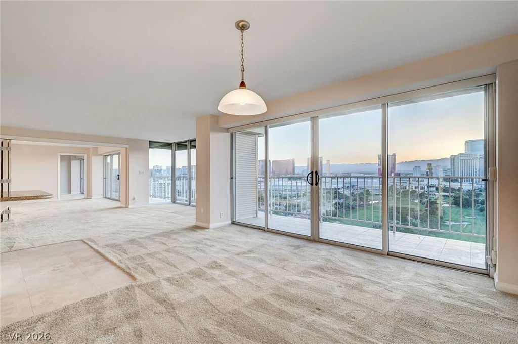 3111 Bel Air, Las Vegas, NV 89109