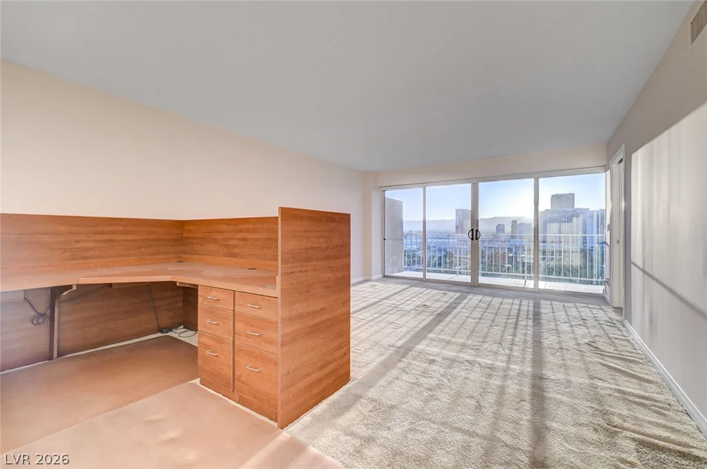 3111 Bel Air, Las Vegas, NV 89109