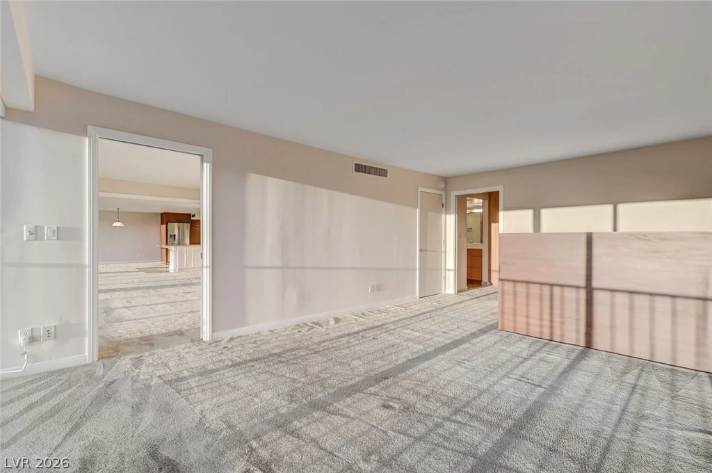 3111 Bel Air, Las Vegas, NV 89109