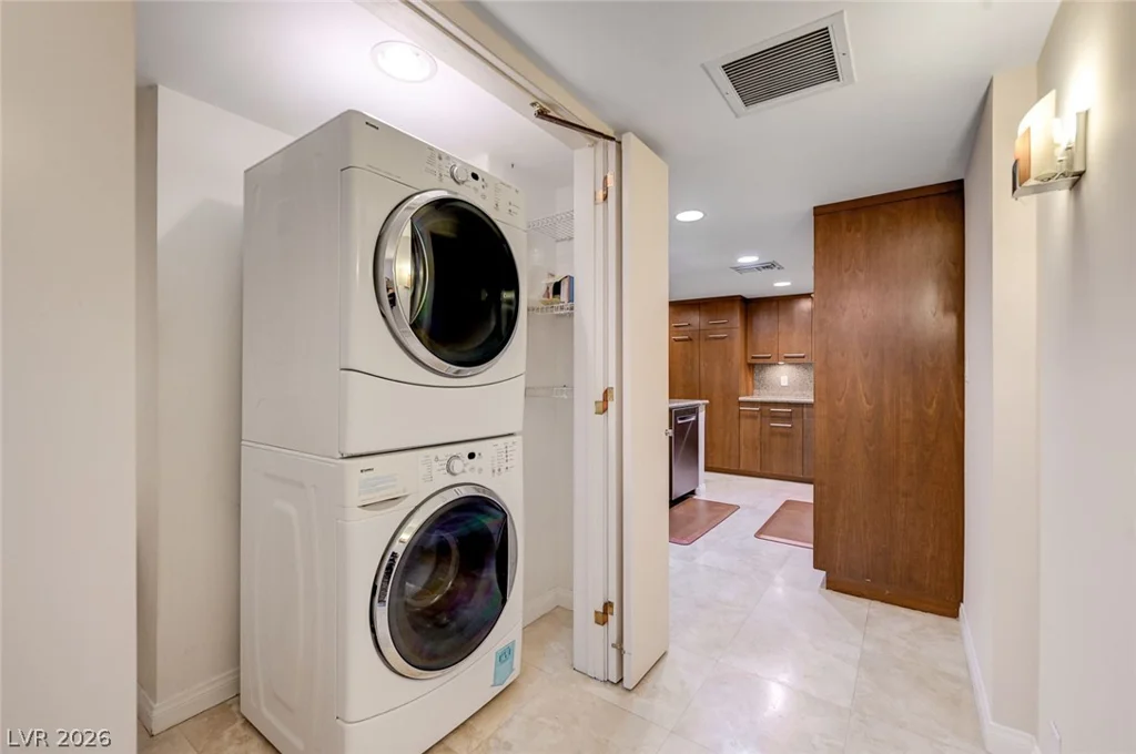 3111 Bel Air, Las Vegas, NV 89109
