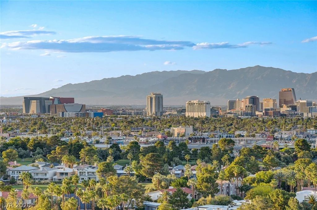 3111 Bel Air, Las Vegas, NV 89109