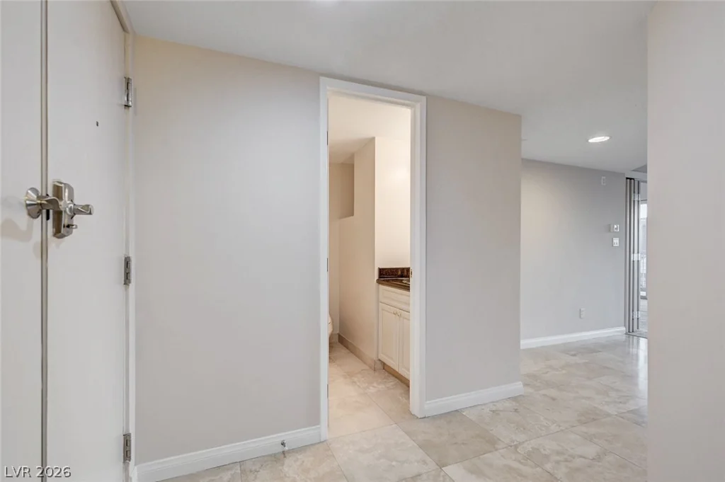3111 Bel Air, Las Vegas, NV 89109