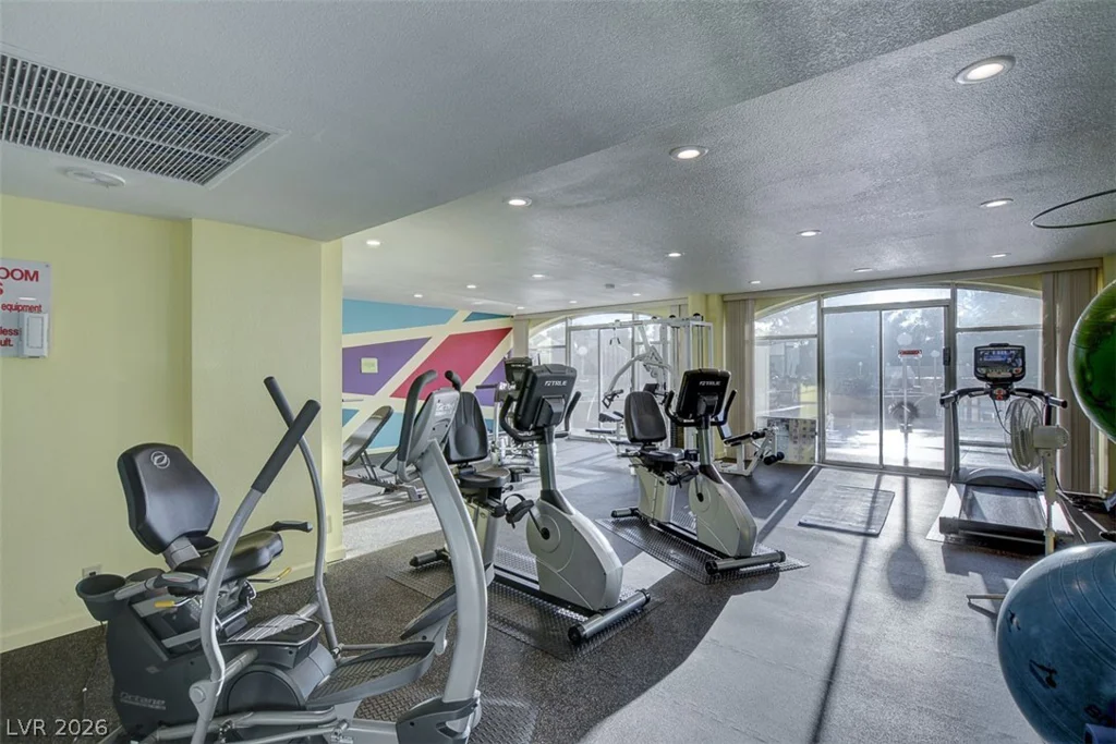3111 Bel Air, Las Vegas, NV 89109
