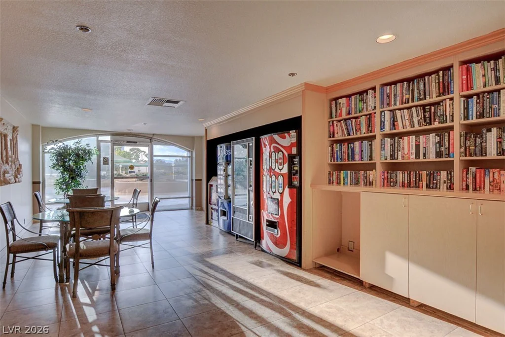 3111 Bel Air, Las Vegas, NV 89109