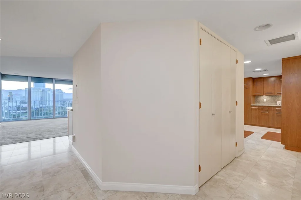 3111 Bel Air, Las Vegas, NV 89109