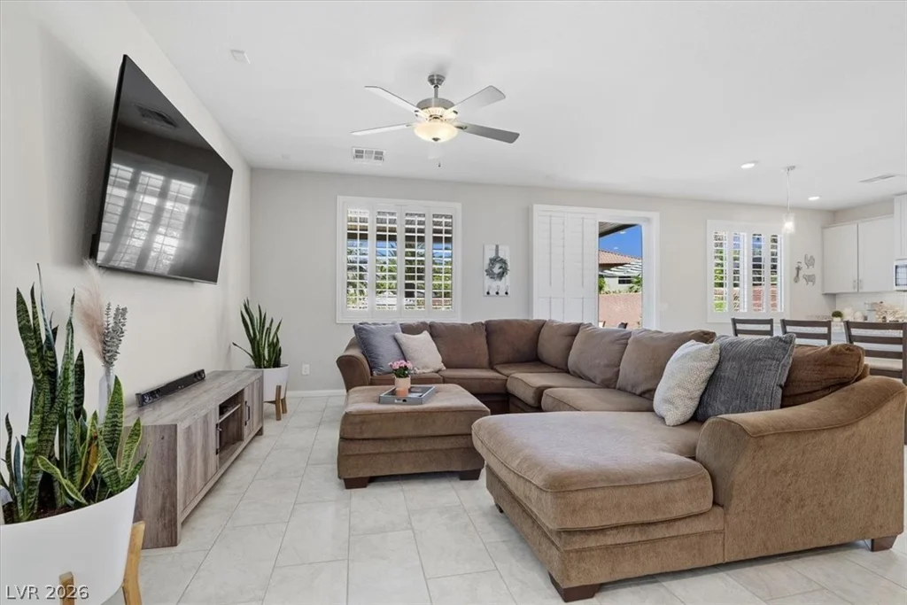 9243 Bluemist Falls, Las Vegas, NV 89123