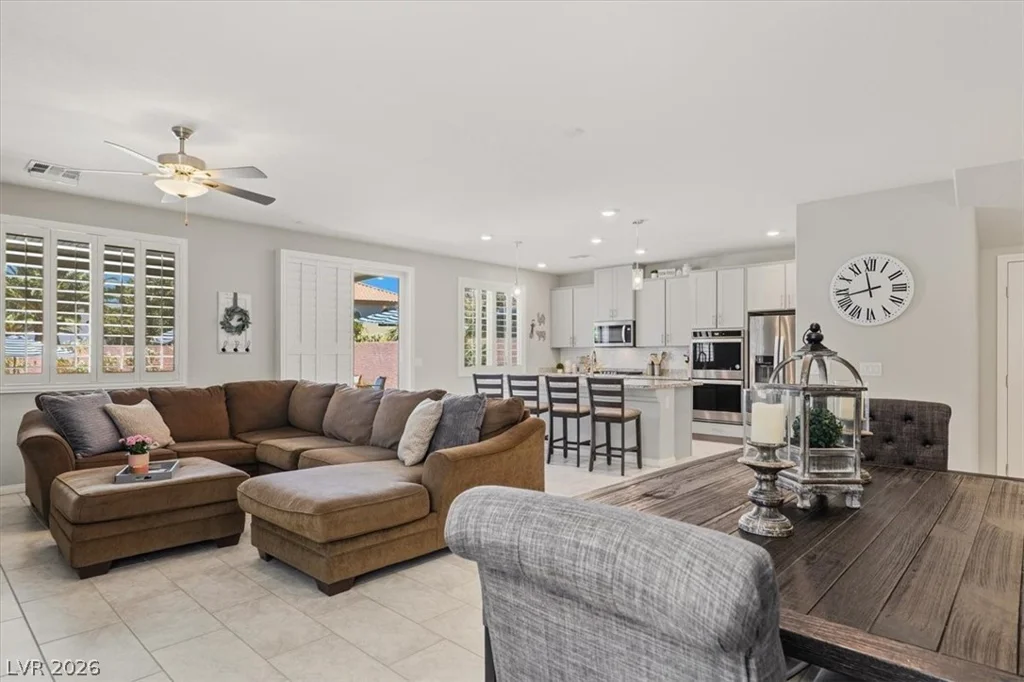 9243 Bluemist Falls, Las Vegas, NV 89123