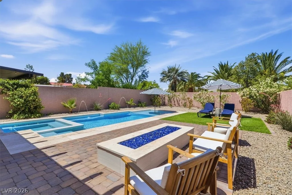 9243 Bluemist Falls, Las Vegas, NV 89123