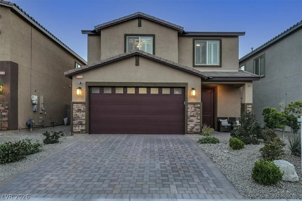 9243 Bluemist Falls, Las Vegas, NV 89123