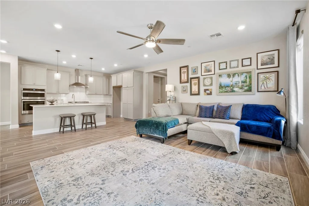25 Desert Sunshine, Henderson, NV 89011