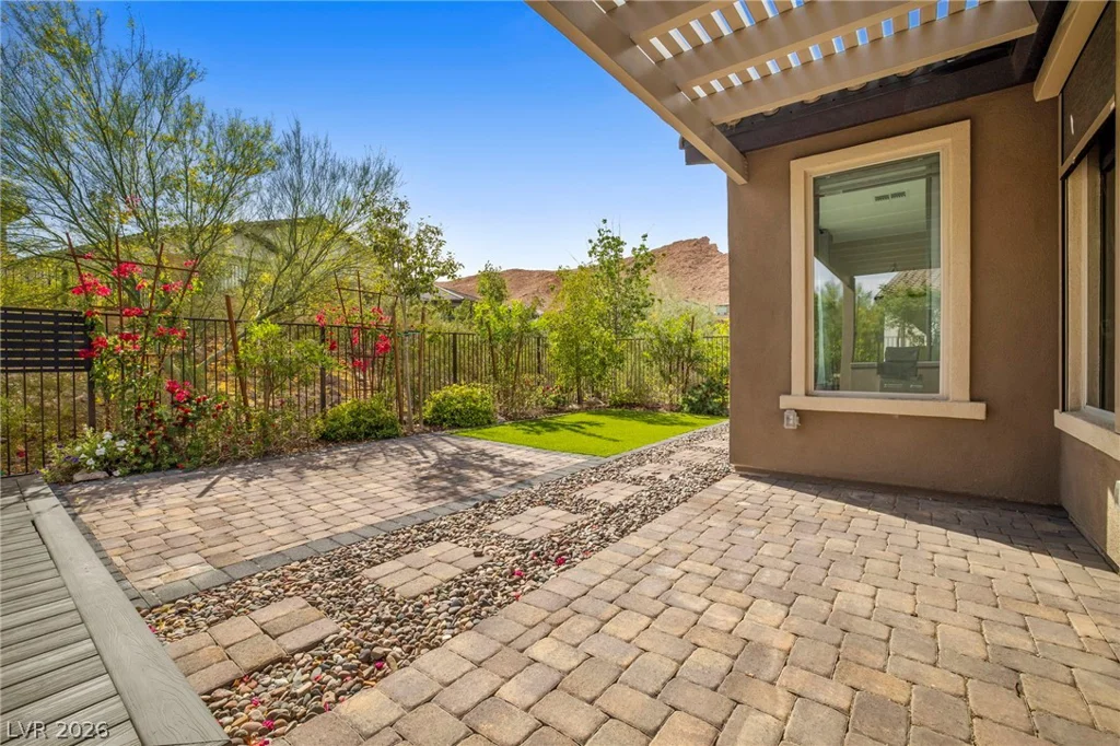 25 Desert Sunshine, Henderson, NV 89011