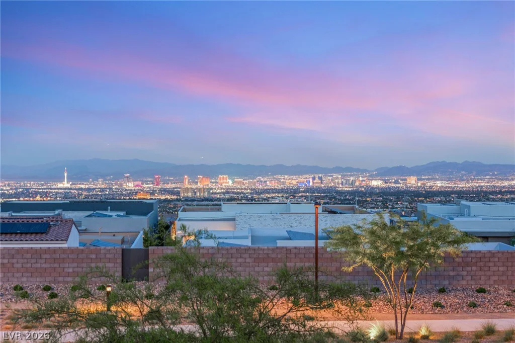 484 Windstone Crest, Las Vegas, NV 89138