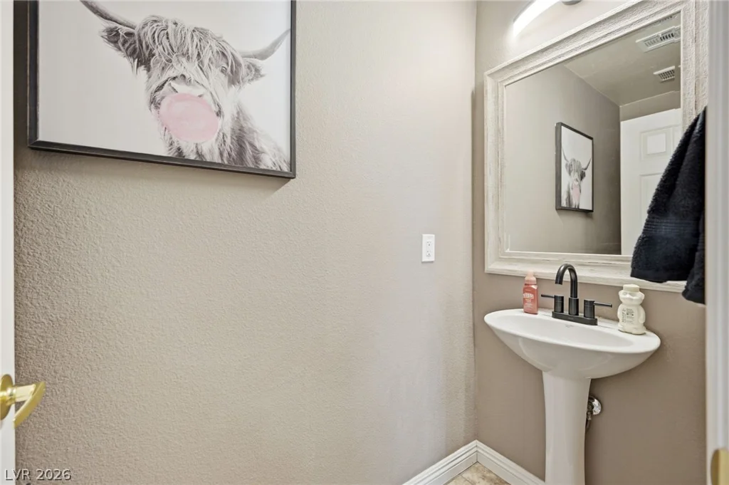 6053 Sea Cliff Cove, North Las Vegas, NV 89031