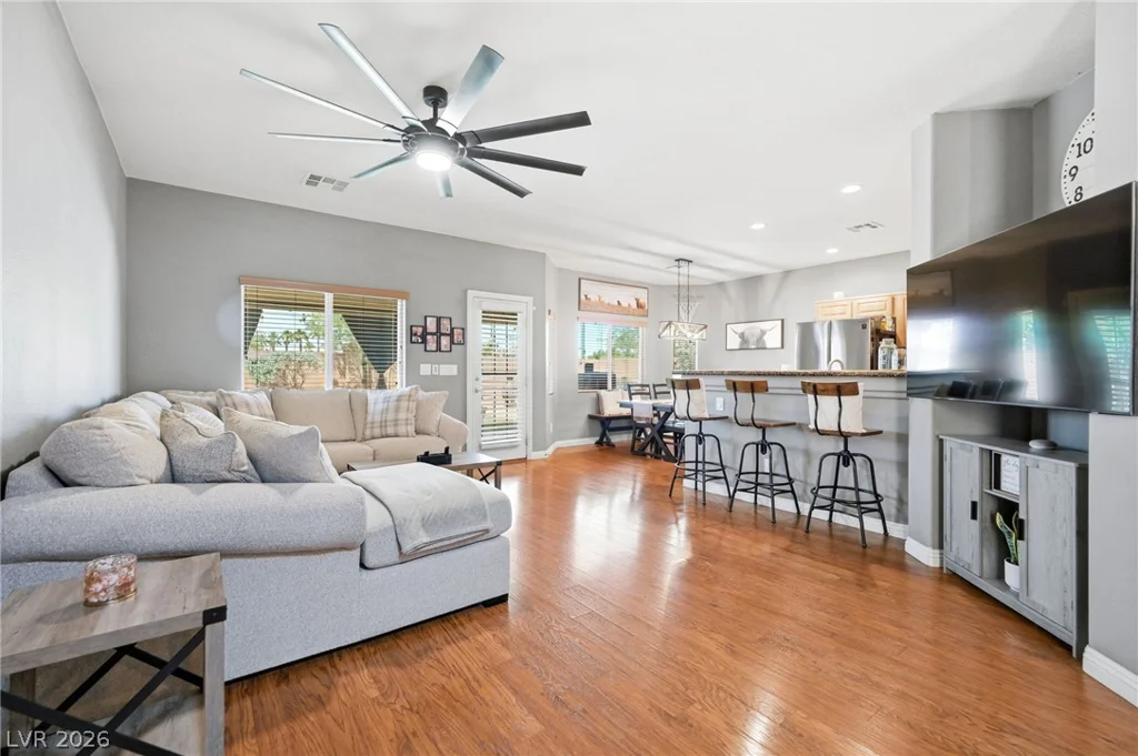 6053 Sea Cliff Cove, North Las Vegas, NV 89031