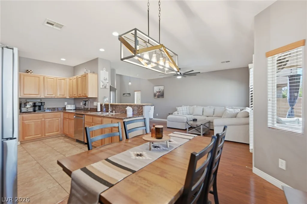 6053 Sea Cliff Cove, North Las Vegas, NV 89031