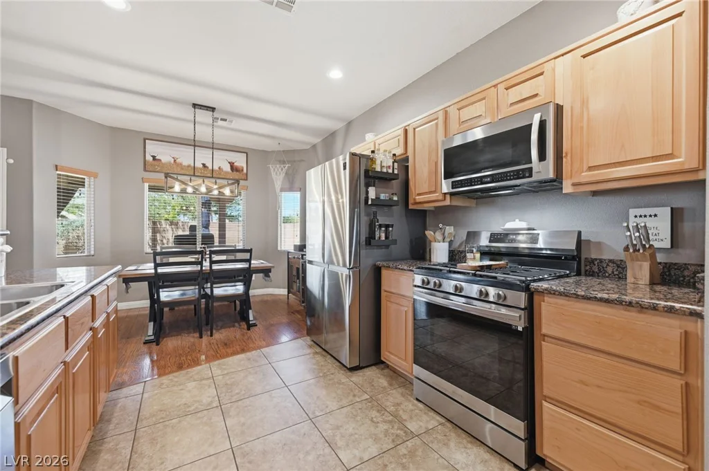 6053 Sea Cliff Cove, North Las Vegas, NV 89031