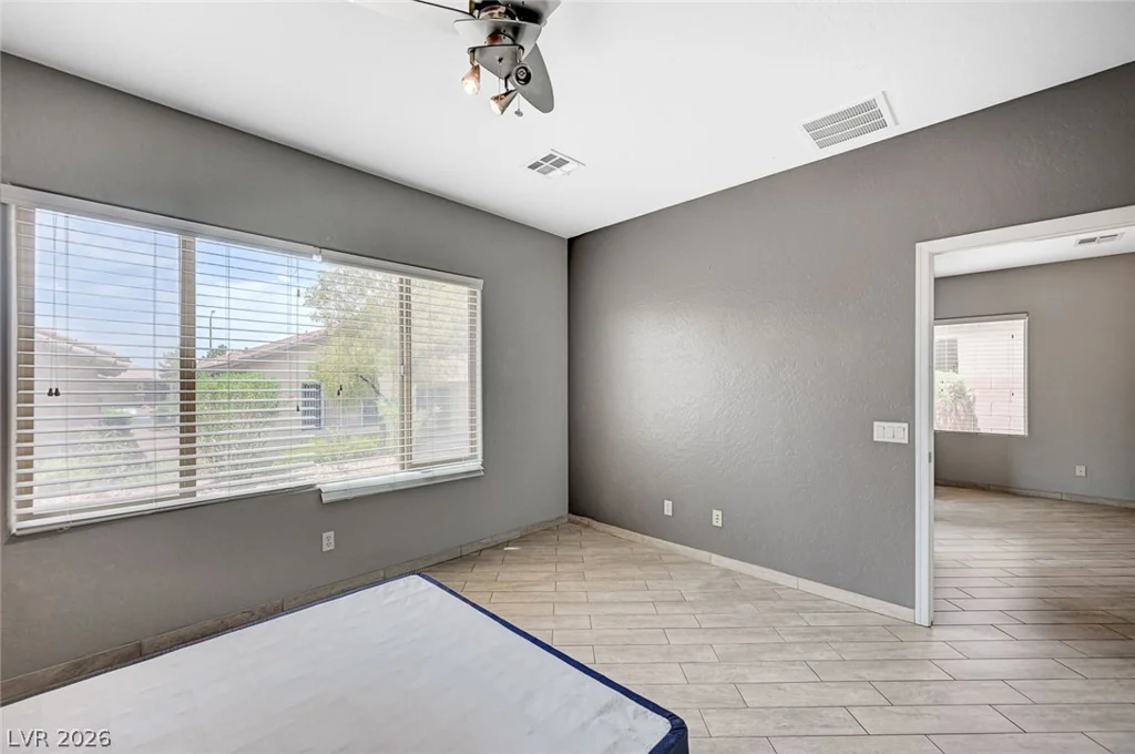 5977 Falconer, Las Vegas, NV 89122