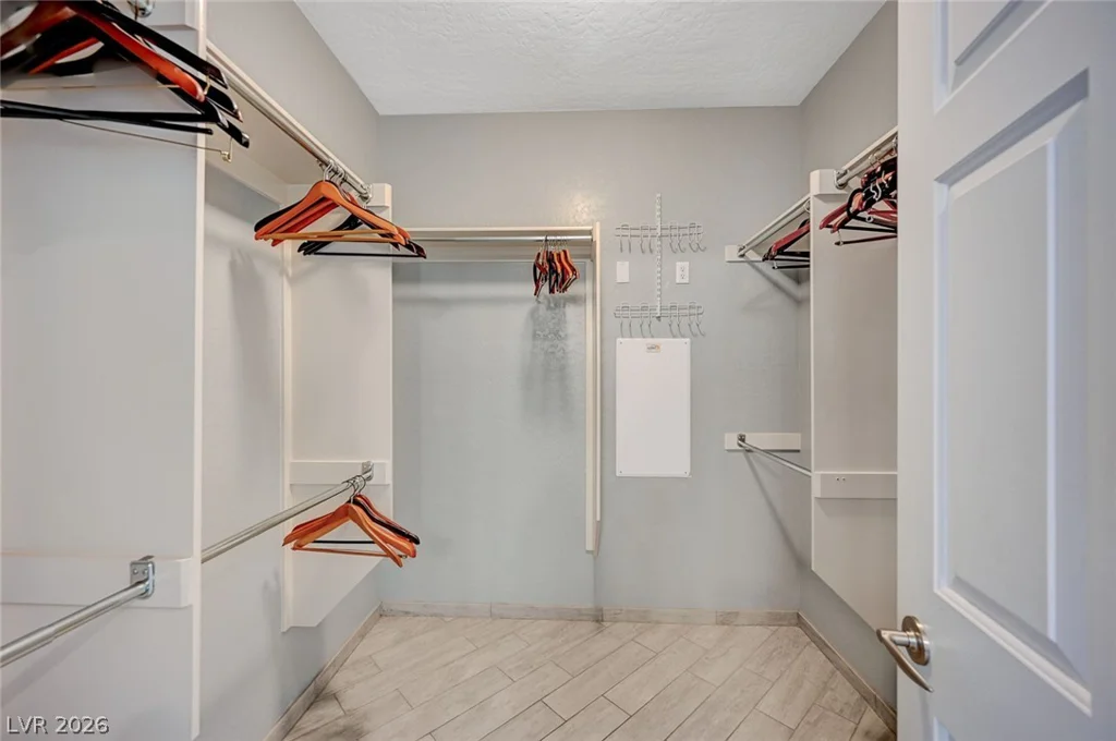 5977 Falconer, Las Vegas, NV 89122