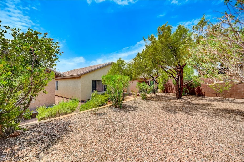 5977 Falconer, Las Vegas, NV 89122