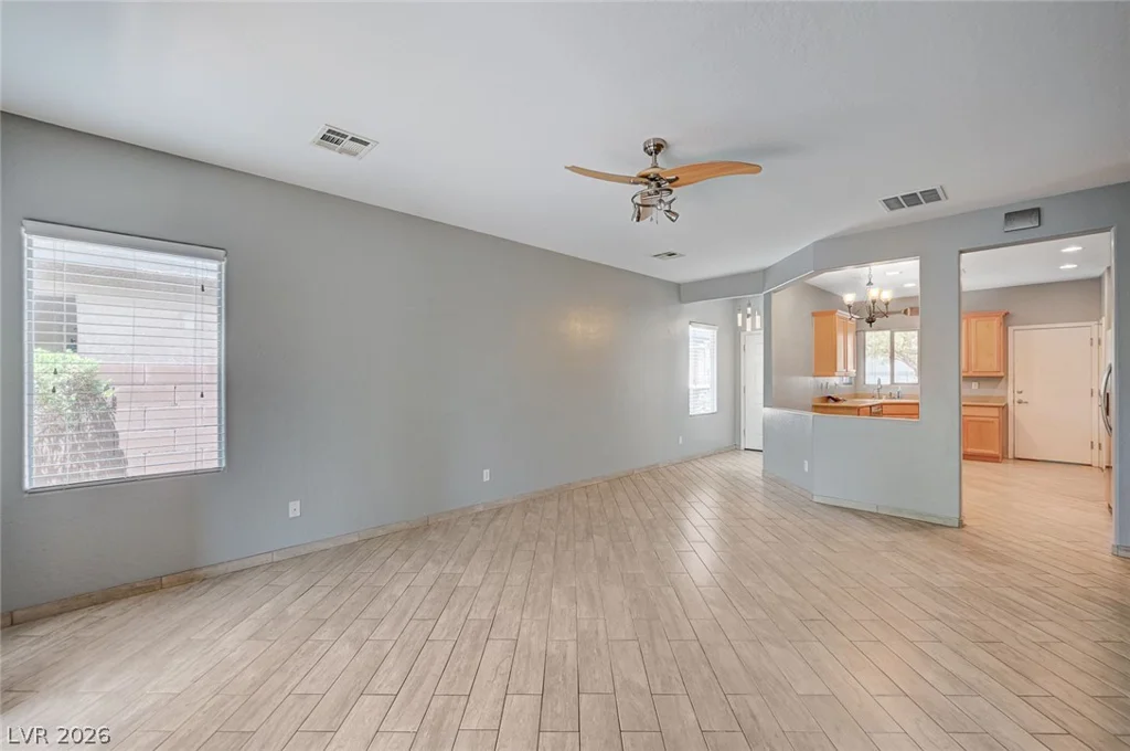 5977 Falconer, Las Vegas, NV 89122