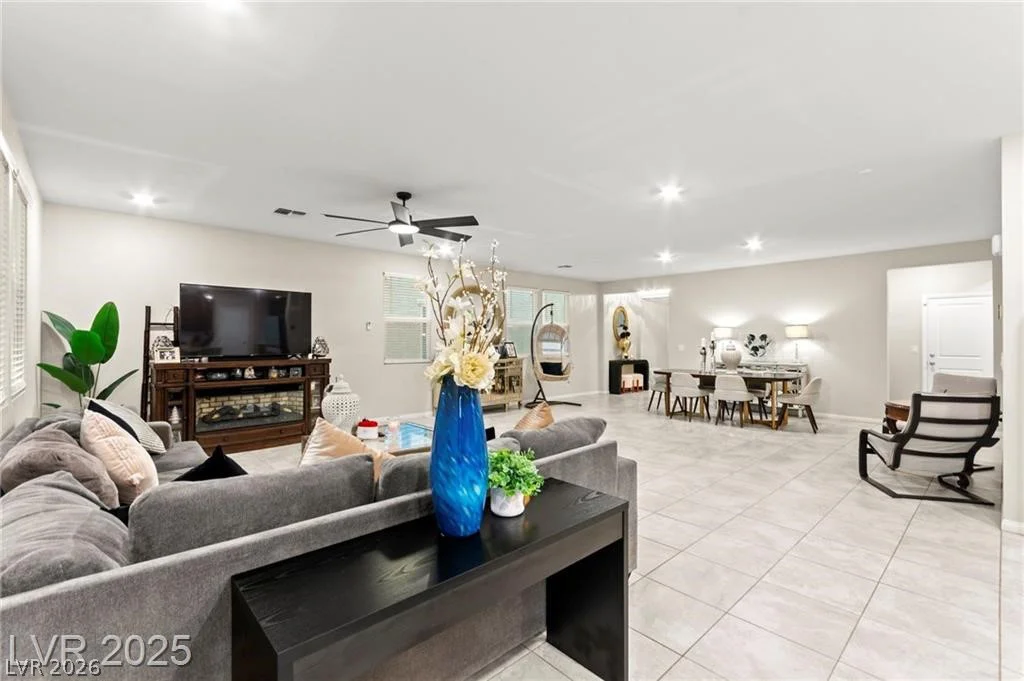 7502 Lush Oasis, Las Vegas, NV 89113