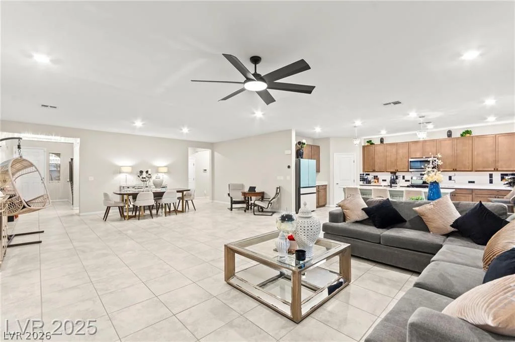 7502 Lush Oasis, Las Vegas, NV 89113