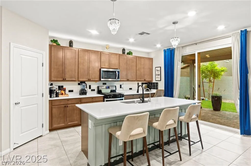7502 Lush Oasis, Las Vegas, NV 89113