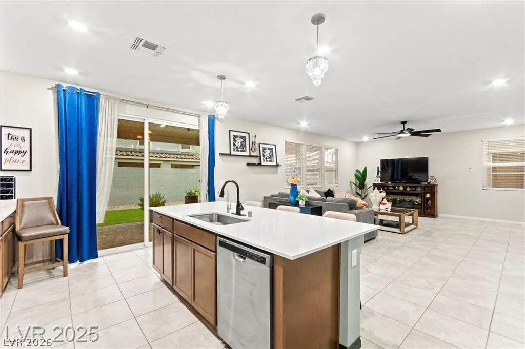 7502 Lush Oasis, Las Vegas, NV 89113