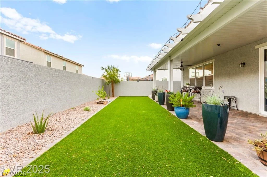 7502 Lush Oasis, Las Vegas, NV 89113