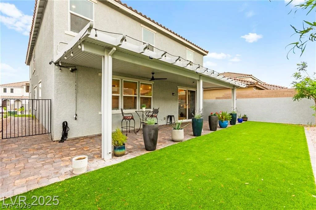 7502 Lush Oasis, Las Vegas, NV 89113