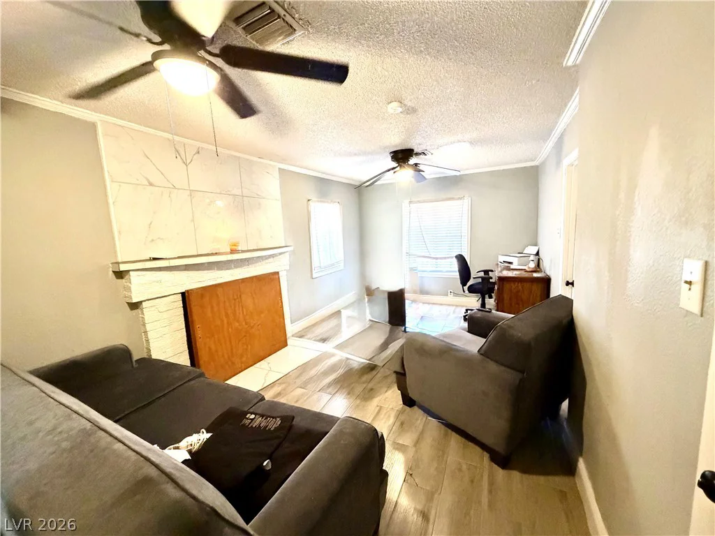 408 Vandalia, Las Vegas, NV 89106