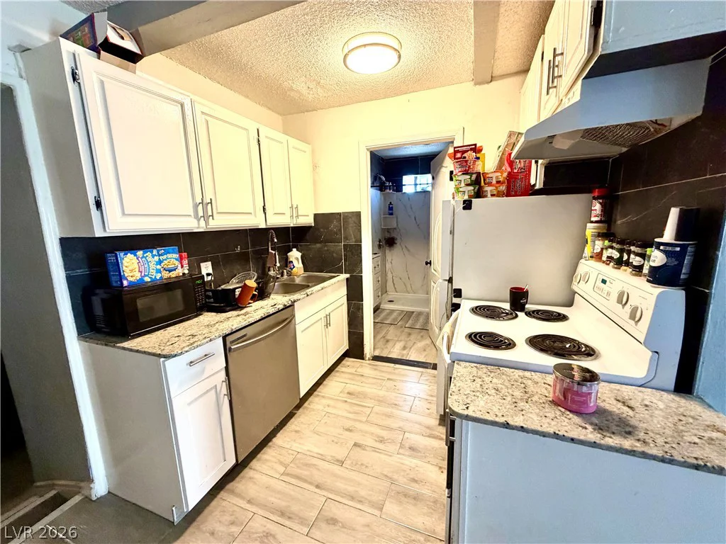 408 Vandalia, Las Vegas, NV 89106