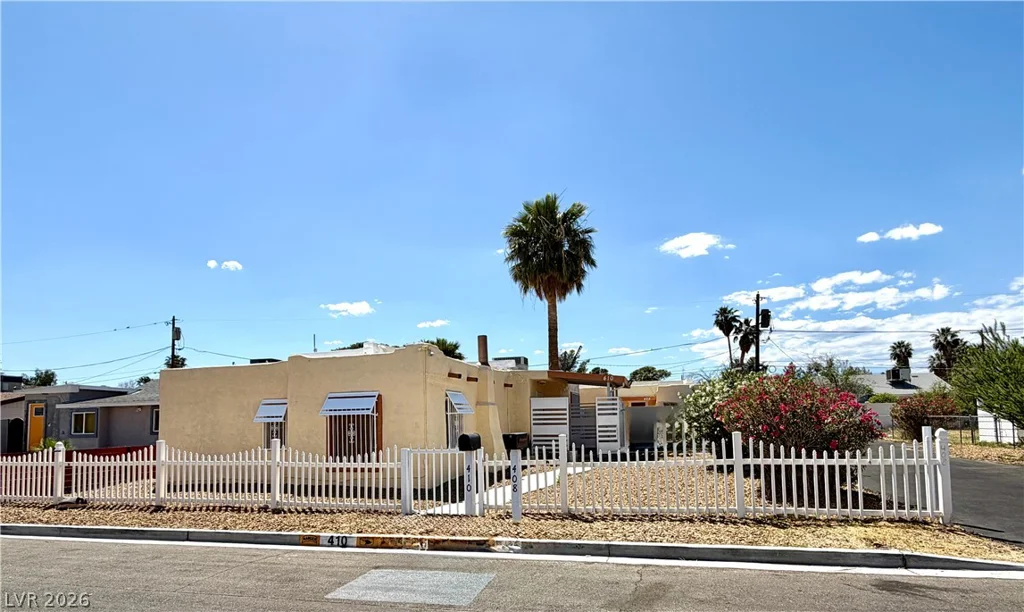 408 Vandalia, Las Vegas, NV 89106