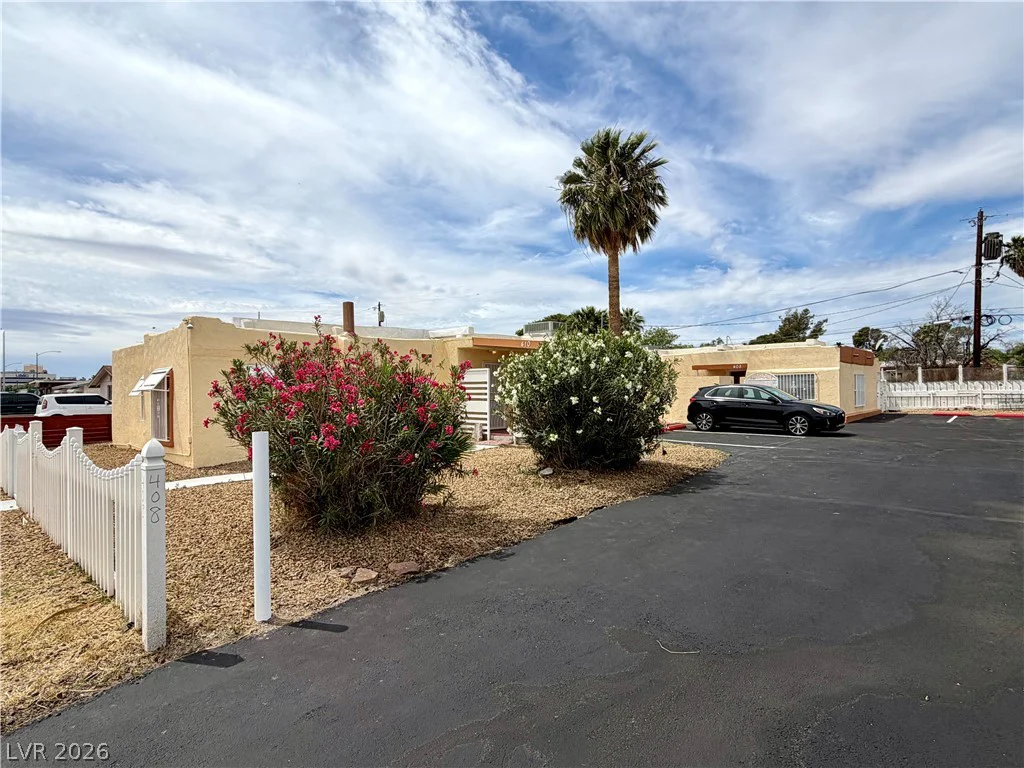 408 Vandalia, Las Vegas, NV 89106