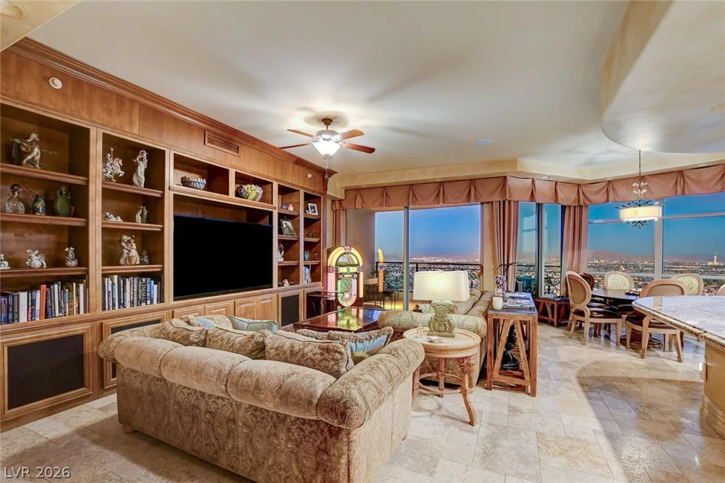 9101 Alta, Las Vegas, NV 89145