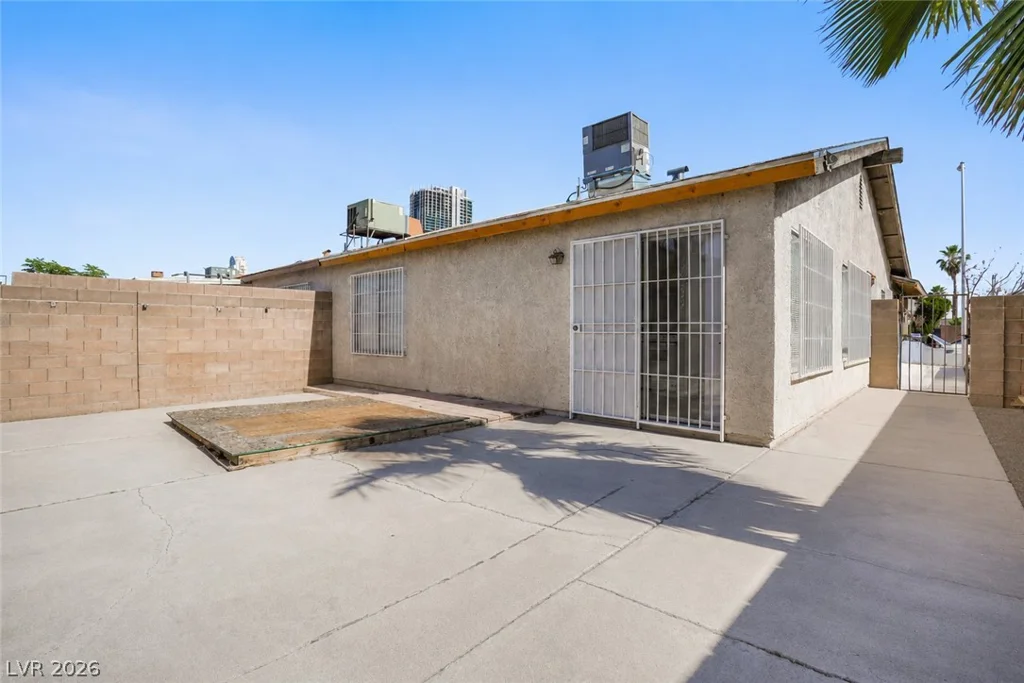 4610 Via San Rafael, Las Vegas, NV 89103