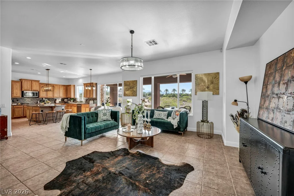 8324 Chapelle, Las Vegas, NV 89131