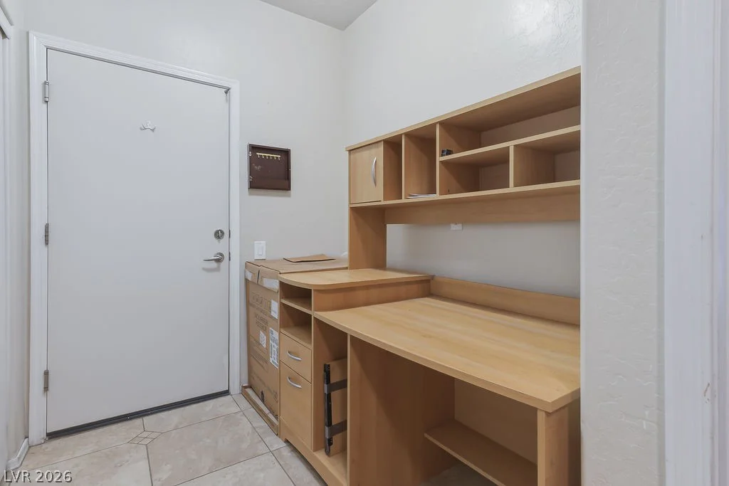 8324 Charleston, Las Vegas, NV 89117