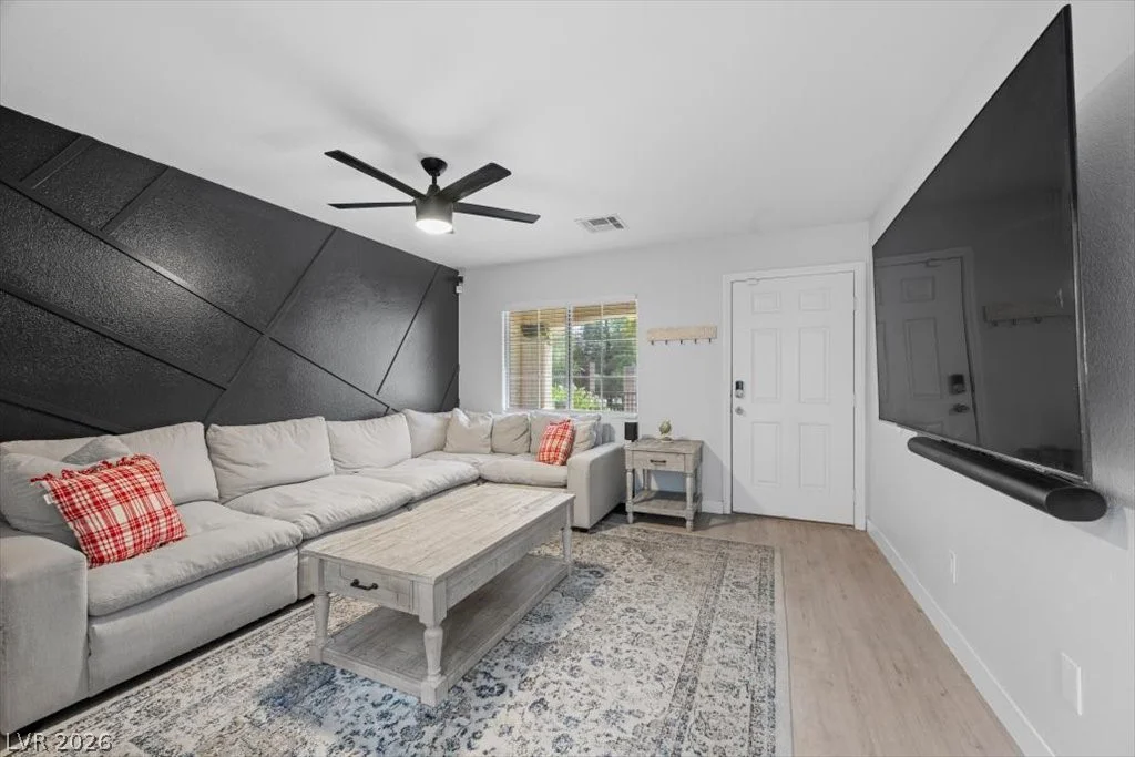 10380 Coyote Cub, Las Vegas, NV 89129