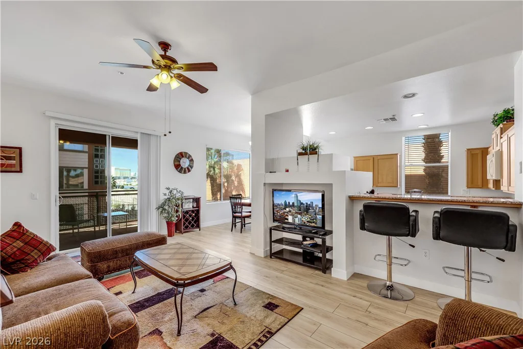27 Agate, Las Vegas, NV 89123