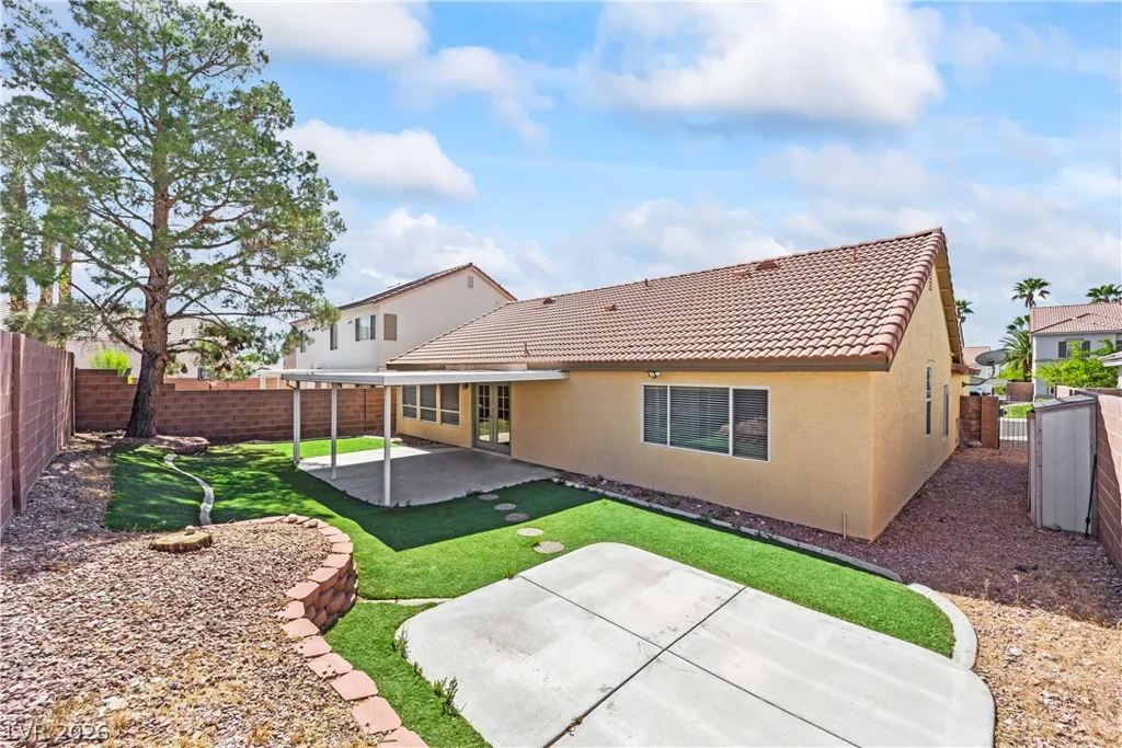 9700 Tumble Lake, Las Vegas, NV 89147